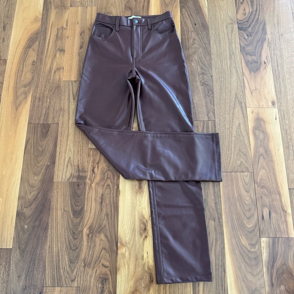 Abercrombie & Fitch The 90s Straight ultra high rise Vegan Leather Pants 27/4L - Picture 12 of 14